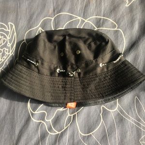 Black bucket hat